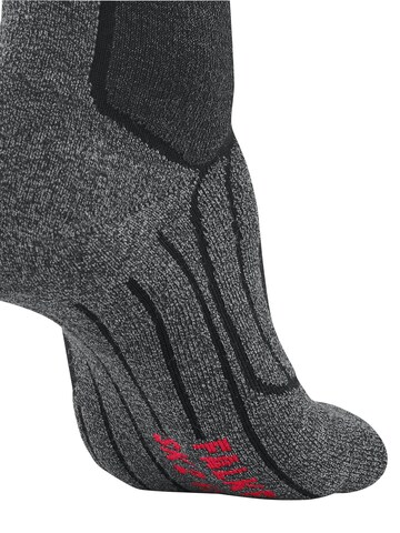 FALKE Athletic Socks 'SK2 Intermediate Vegan' in Black