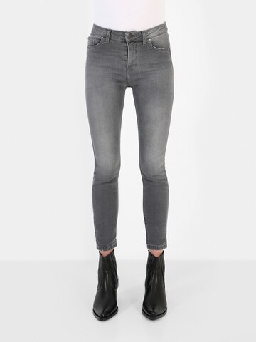 Coupe slim Jean Scalpers en gris : devant