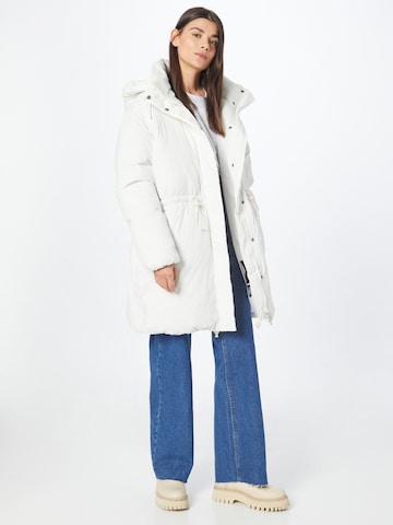 Manteau d’hiver 'MEGA BUBBLE PUFF MULTI-COLOR' LEVI'S ® en blanc