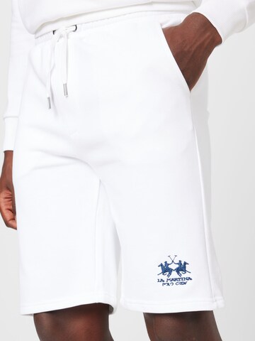 La Martina Regular Shorts in Weiß