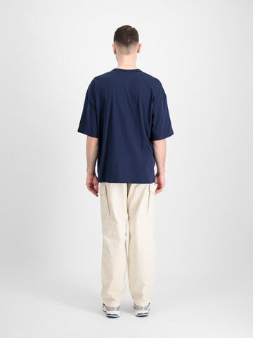 ALPHA INDUSTRIES Tričko 'Essentials' – modrá