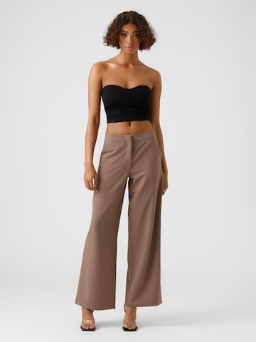 Vero Moda Collab Wide leg Byxa 'Victoria' i brun