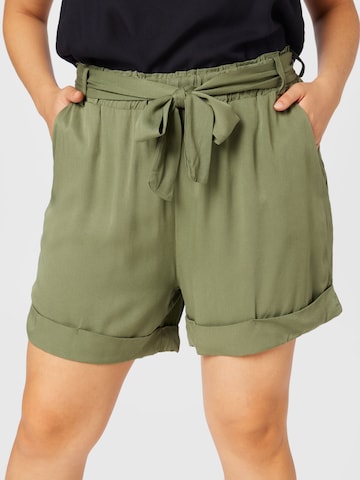 Z-One Loosefit Shorts 'Lucia' in Grün