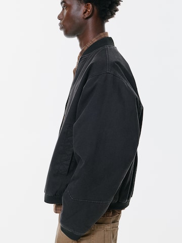 Pull&Bear Jacke in Schwarz