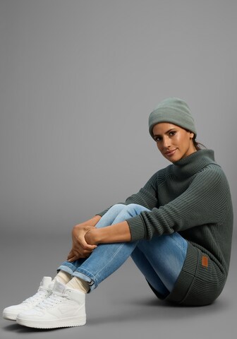 KangaROOS Sweater in Green