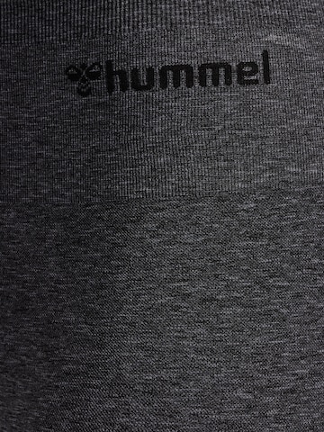 Hummel Skinny Sporthose 'Hana' in Schwarz