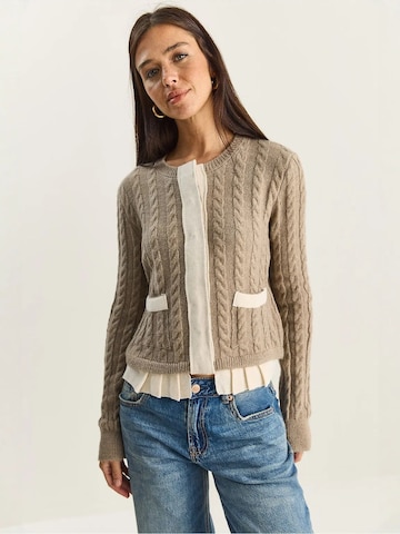 Cardigan Bianco Lucci en beige