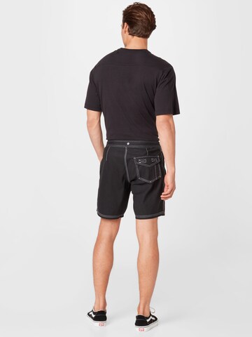 Afends Regular Shorts in Schwarz