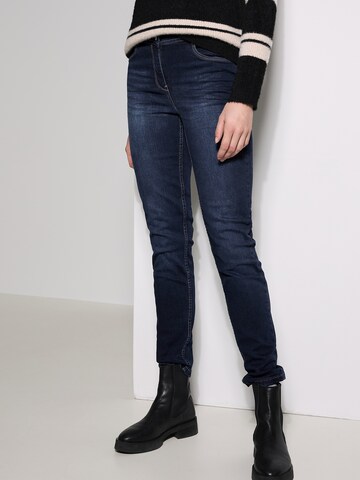 Coupe slim Jean 'Toronto' CECIL en bleu