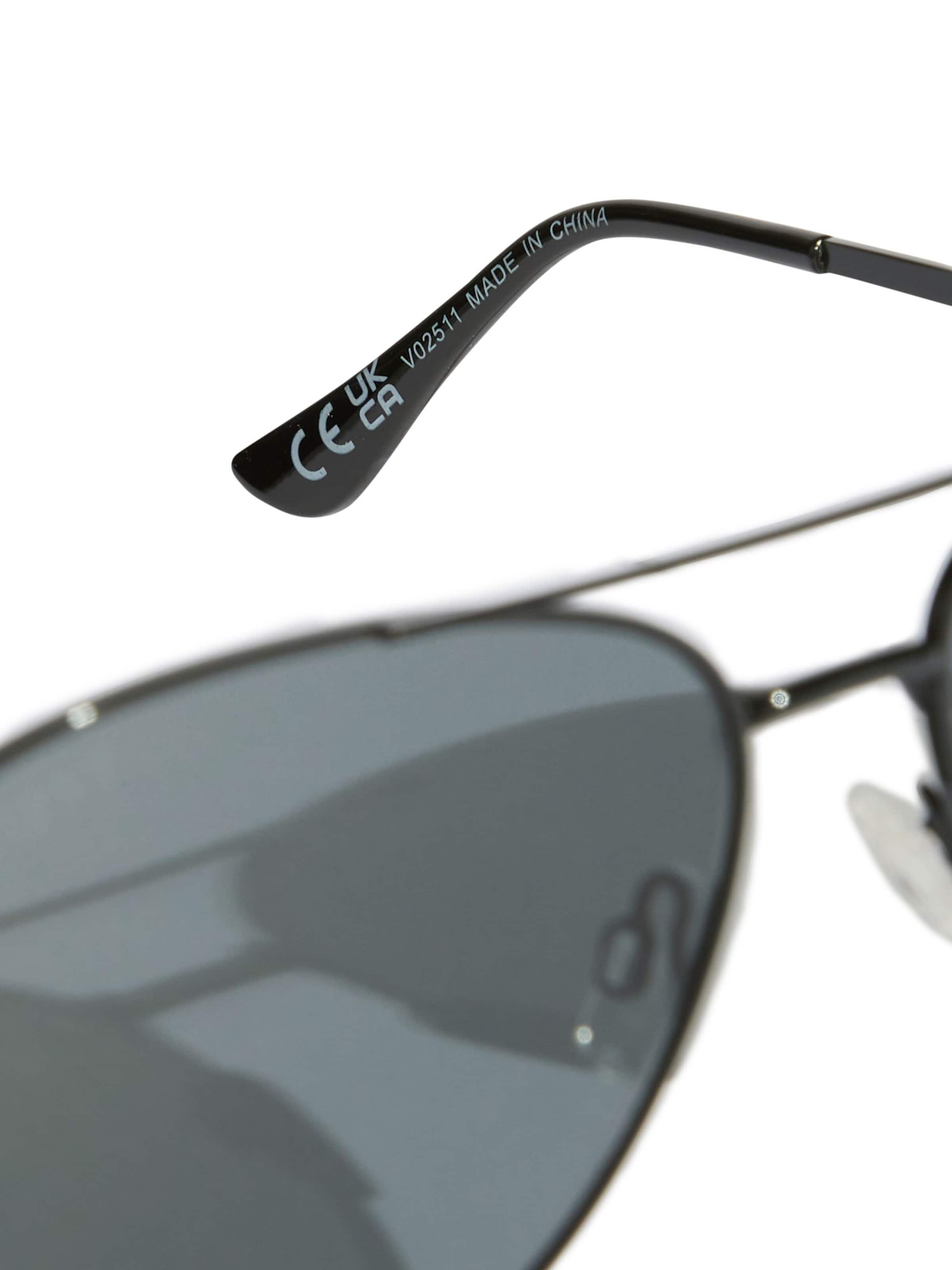 Lipsy Sunglasses in Black