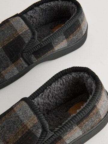 Next Slipper i grå