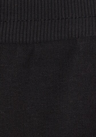 LASCANA Regular Trousers in Black