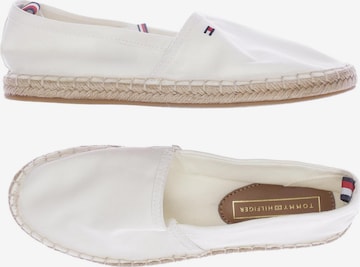 TOMMY HILFIGER Flats & Loafers in 37 in White: front