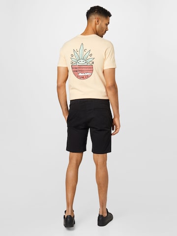 JUST JUNKIES Regular Shorts 'California' in Schwarz