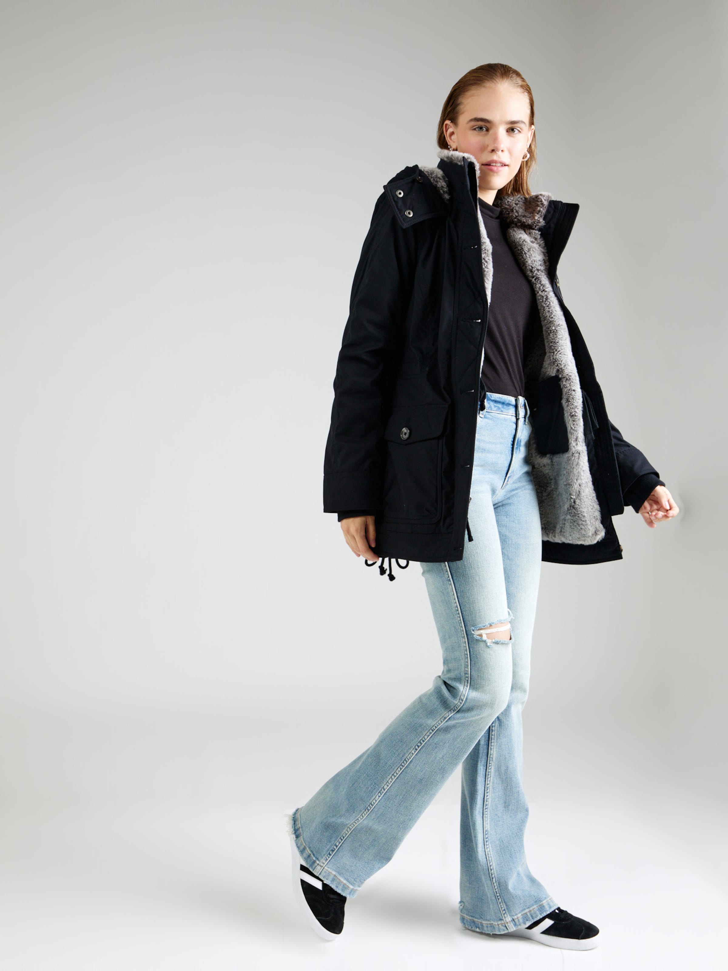 HOLLISTER Winter Parka in Black ABOUT YOU