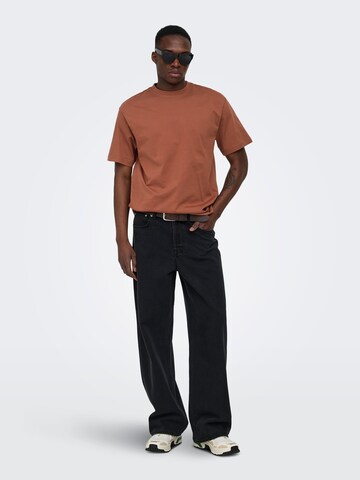 Only & Sons T-shirt 'Fred' in Braun