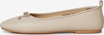 CESARE GASPARI Ballet Flats in Beige: front