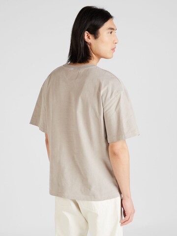 T-Shirt Pequs en gris