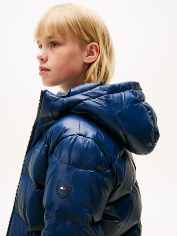 TOMMY HILFIGER Φθινοπωρινό και ανοιξιάτικο μπουφάν 'ESSENTIAL' σε μπλε