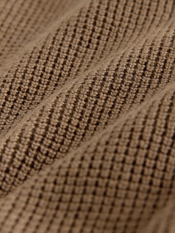 Next Pullover in Braun
