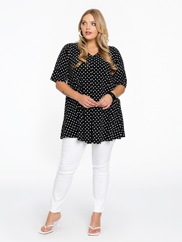 Yoek Tunic in Black