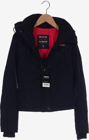 HOLLISTER Jacke XS in Blau: predná strana