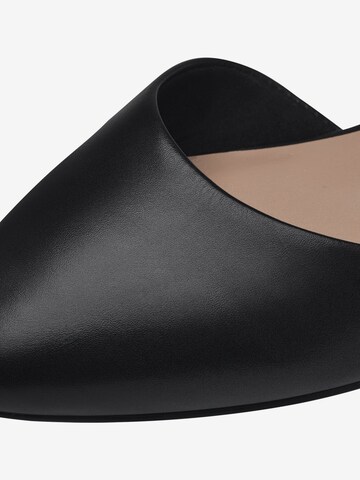 TAMARIS Ballet Flats in Black