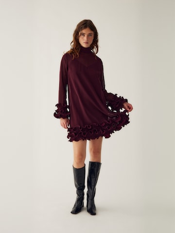Noella Dress ' Latania ' in Red: front