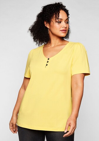 T-shirt SHEEGO en jaune : devant