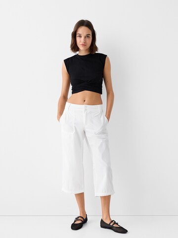 Regular Pantaloni de la Bershka pe alb