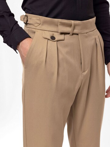 Antioch Regular Bundfaltenhose in Beige