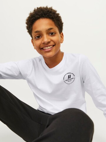 Jack & Jones Junior - Camiseta 'JJESwift' en blanco