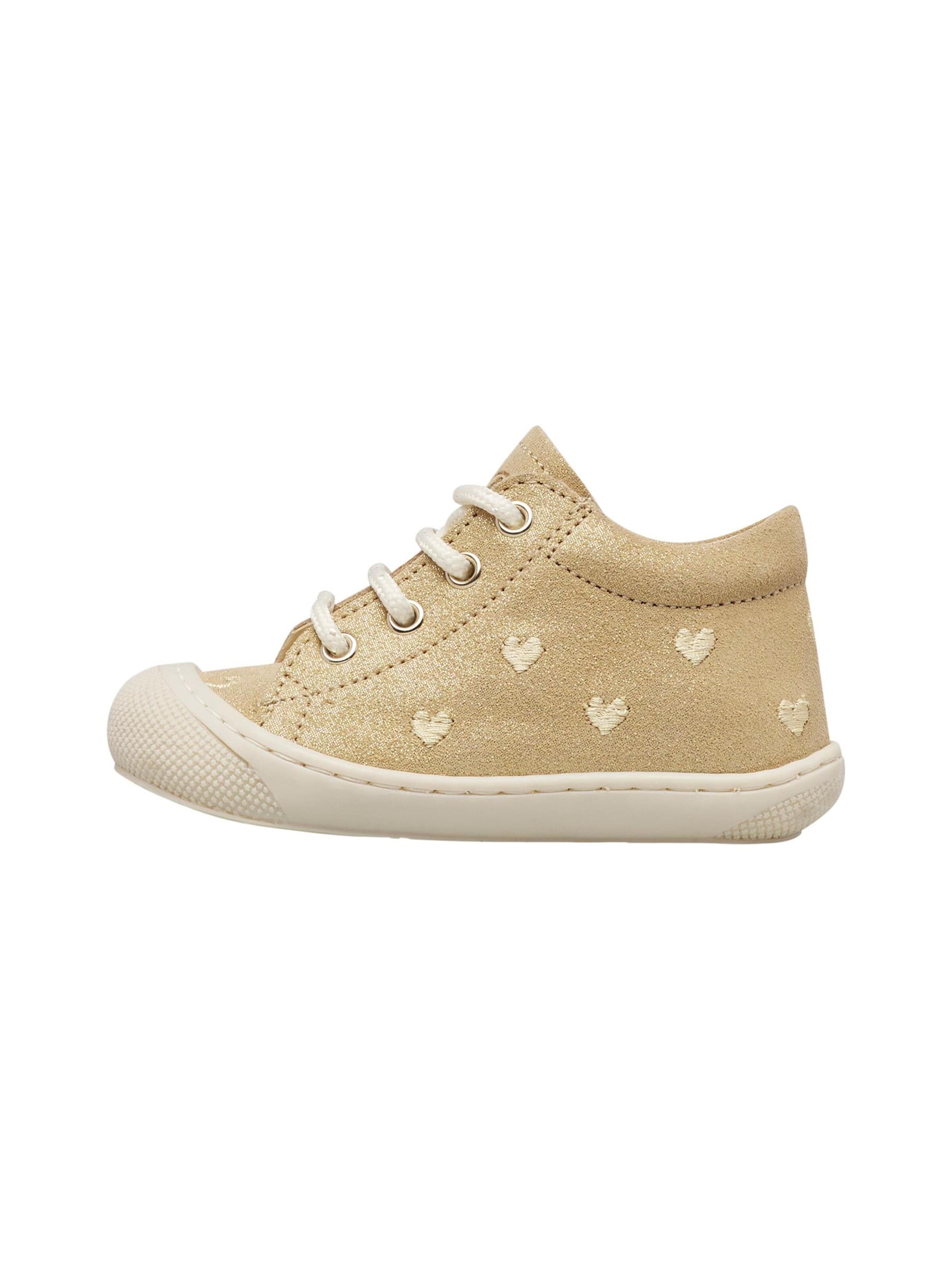 NATURINO Sneaker 'COCOON EMBR.HEARTS'‌‌ in Gold: Vorderseite