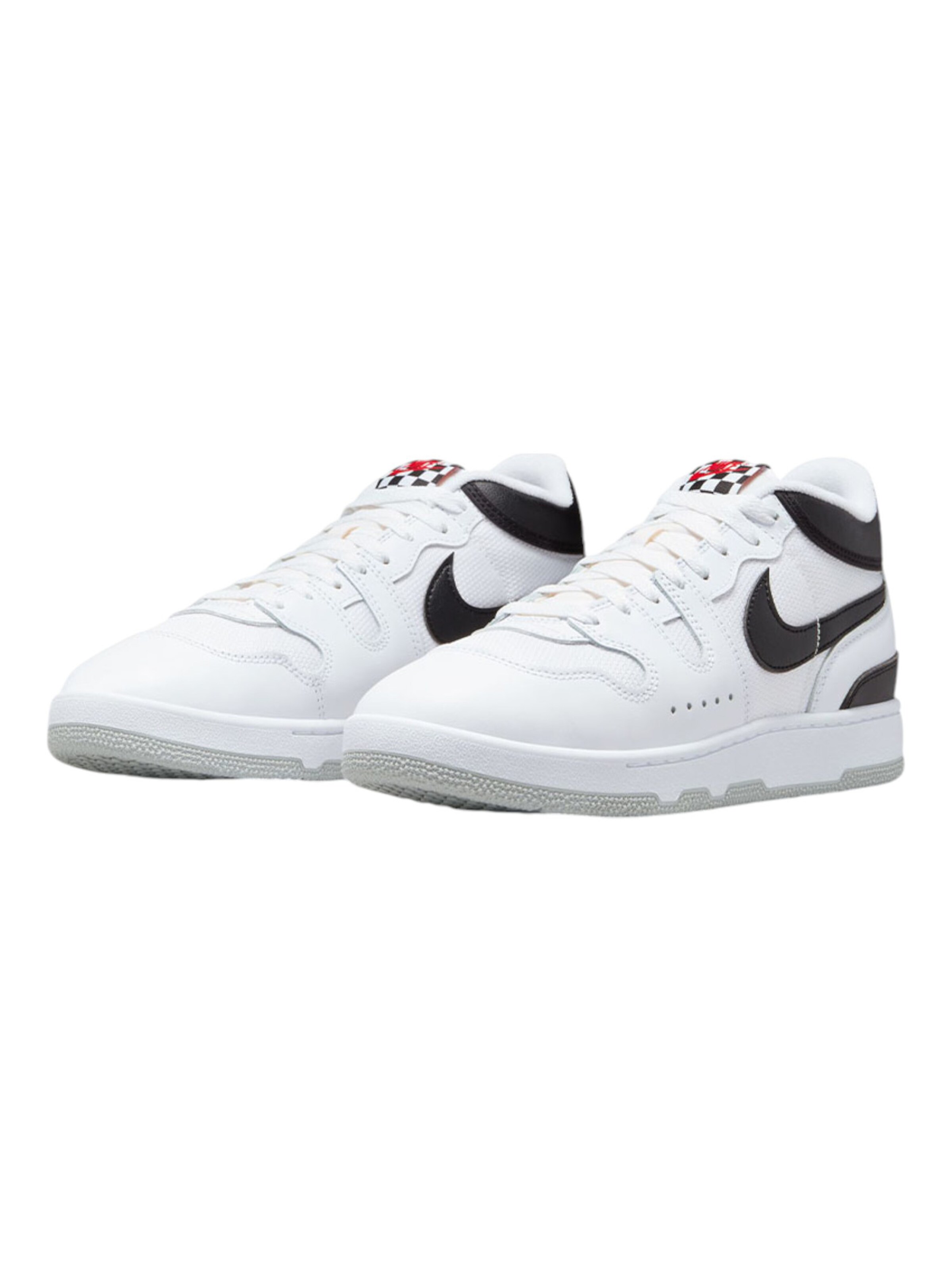 Baskets basses Nike Sportswear en blanc