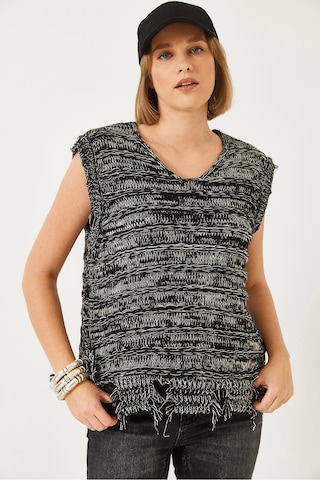 Bianco Lucci Sweater in Black
