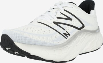 Chaussure de course 'X More v4' new balance en blanc : devant