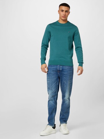 TOMMY HILFIGER Sweater in Green