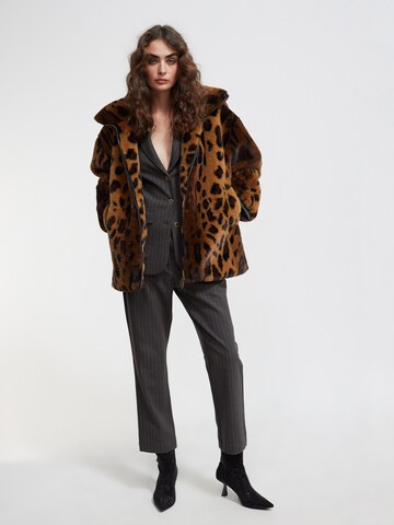 Lola Casademunt Jacke in Braun