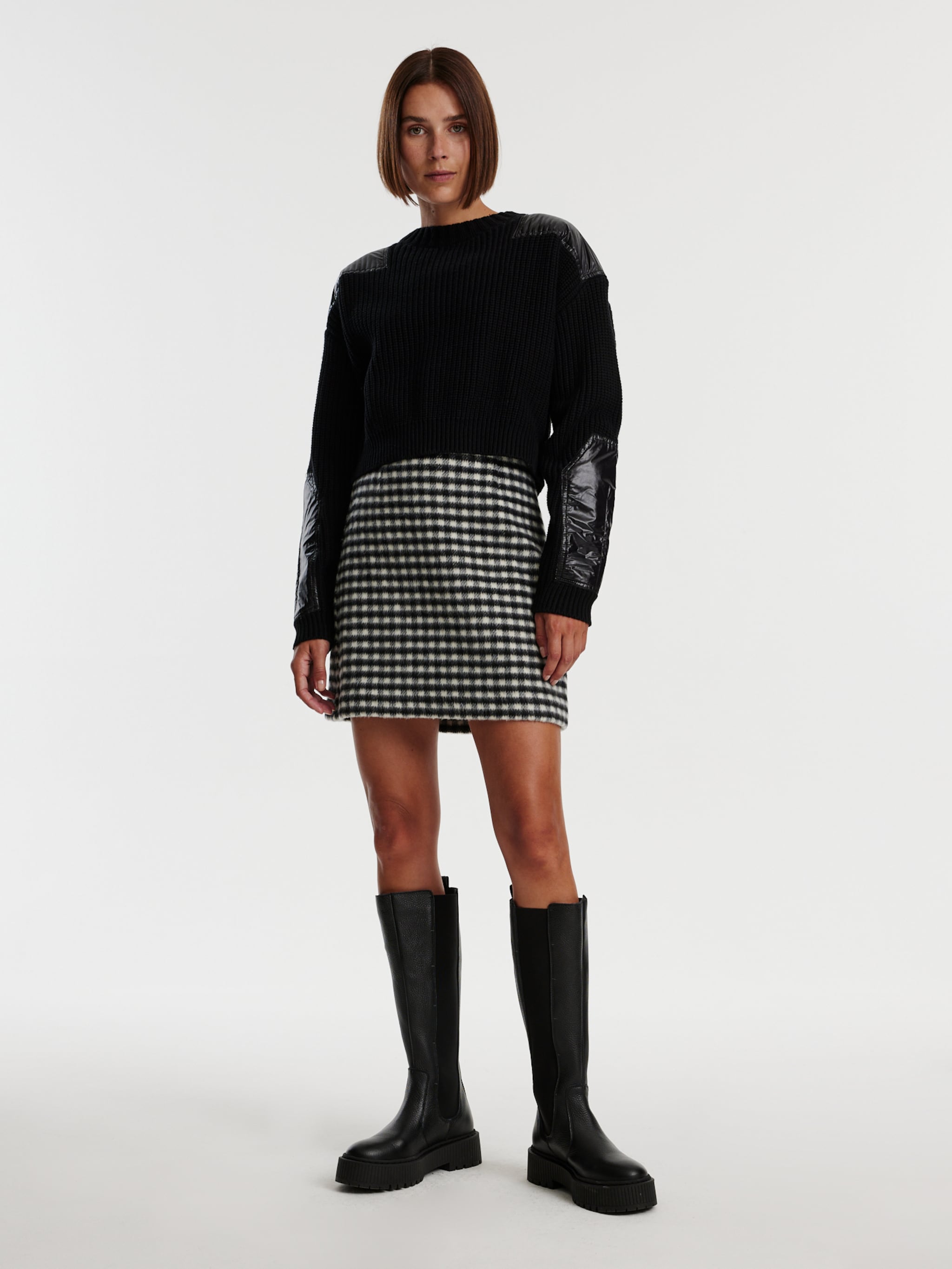 EDITED Produkter Pullover 'Naika' sort