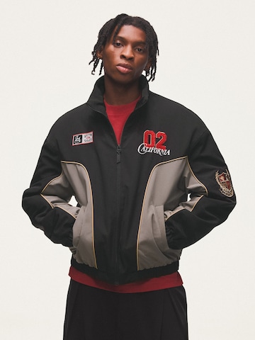 Veste mi-saison Bershka en noir : devant