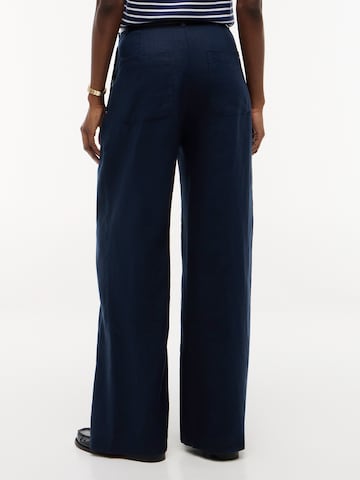 TOMMY HILFIGER Широкий Брюки со складками 'ESS' в Синий