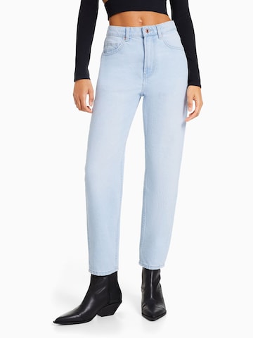 Bershka Regular Jeans in Blue: front