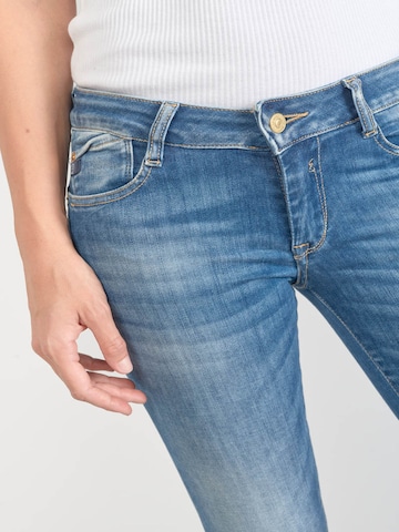 Le Temps Des Cerises Tapered Jeans in Blauw