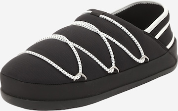 MOON BOOT Classic Flats in Black: front