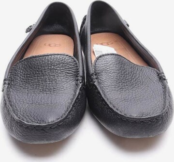 UGG Flats & Loafers in 38 in Black