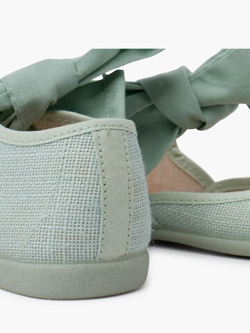 Pisamonas - Bailarina en azul