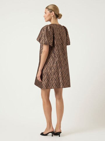 YAS - Vestido 'YASSirley' en marrón