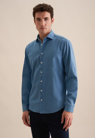 Coupe regular Chemise 'Schwarze Rose' SEIDENSTICKER en bleu : devant