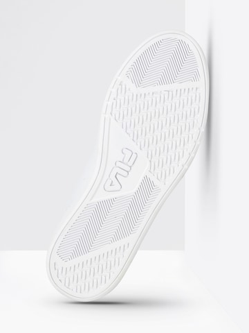 Baskets basses 'LUSSO' FILA en blanc