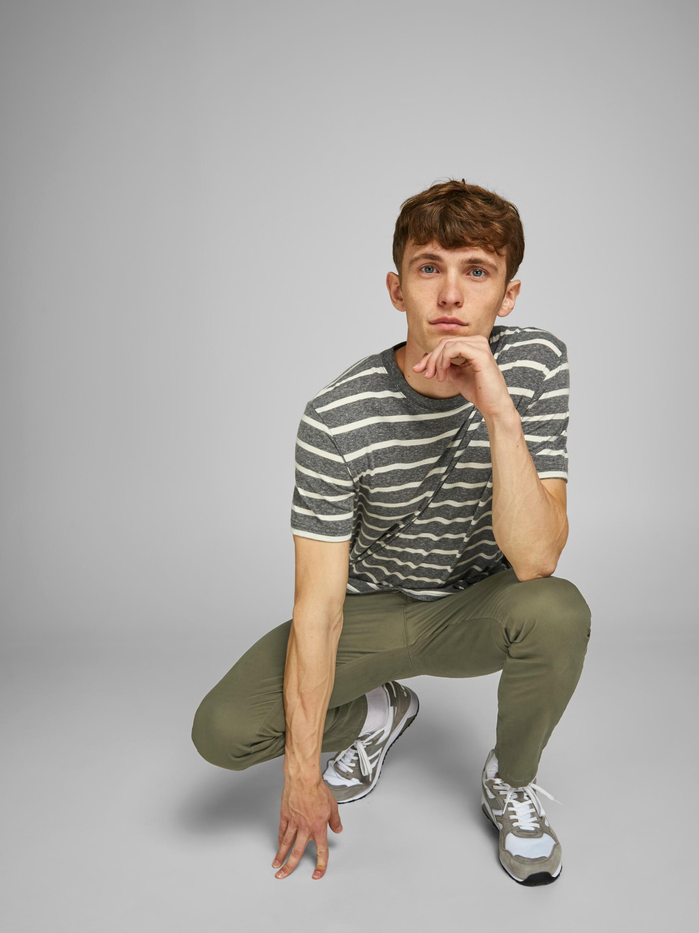 JACK \u0026 JONES „Chino“ stiliaus 